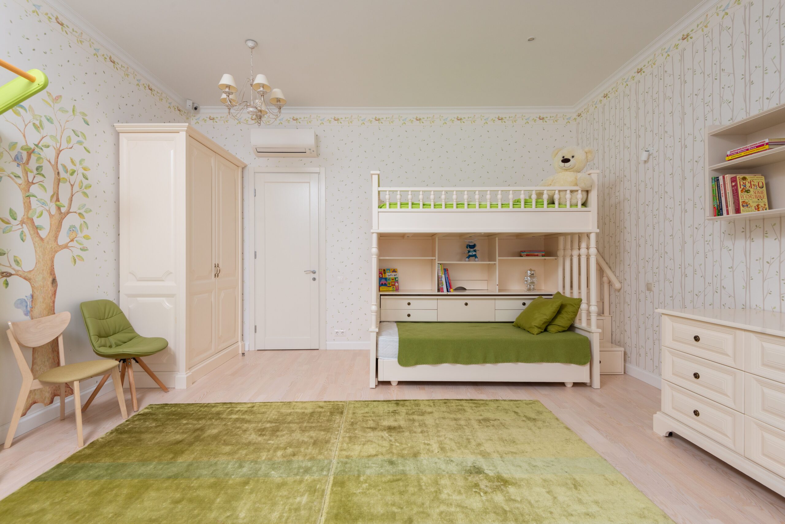 Clever Storage Ideas for a Small Bedroom in the UK