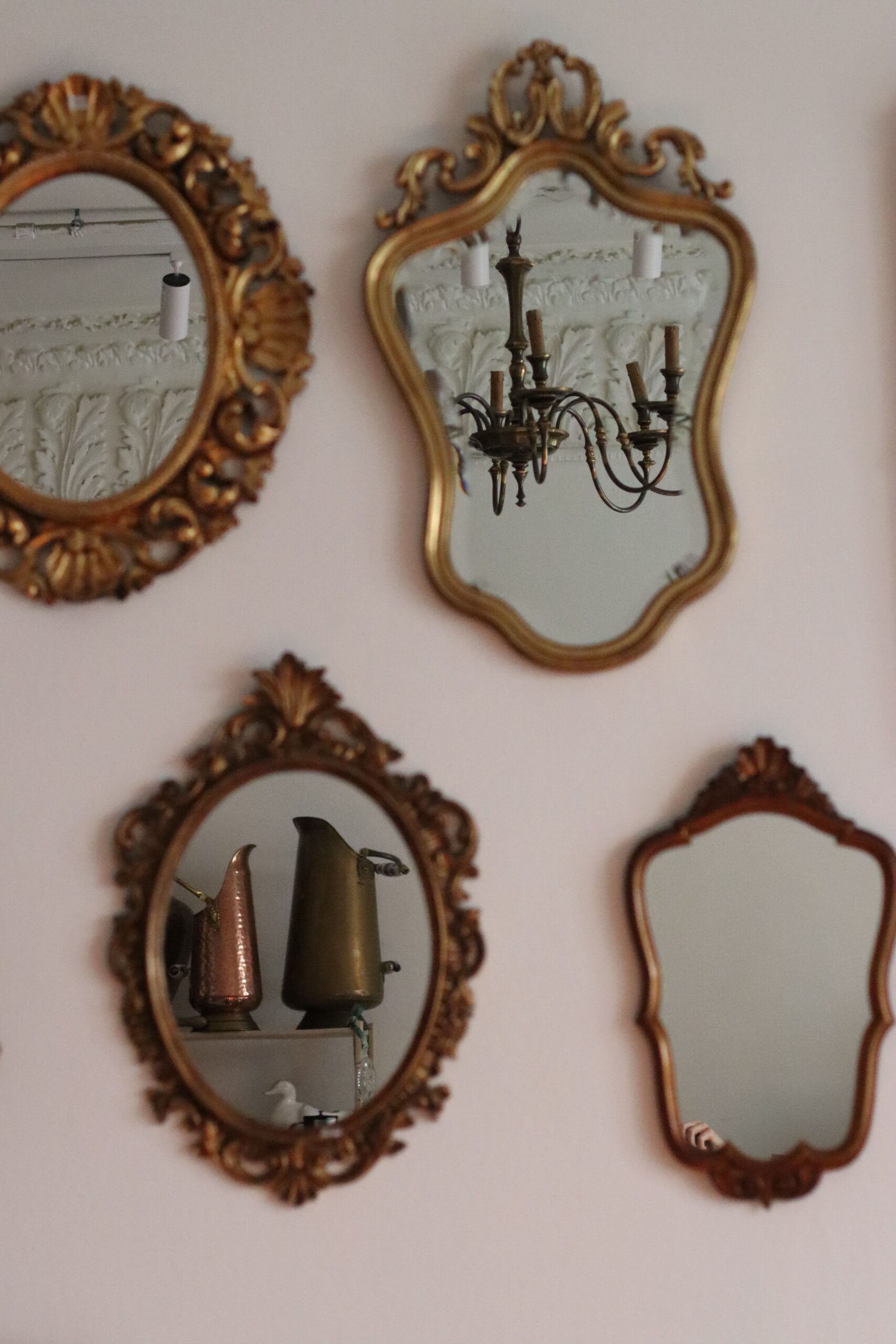 Creating a Stunning Mirror Gallery Wall: Tips, Ideas, and Inspiration